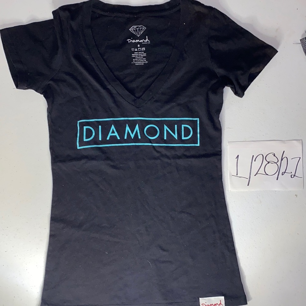 Black T-shirt diamond brand
